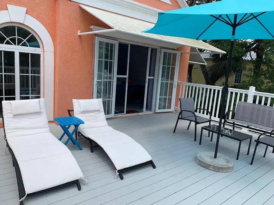 Irie Vibes By The Beach Negril Apartmán